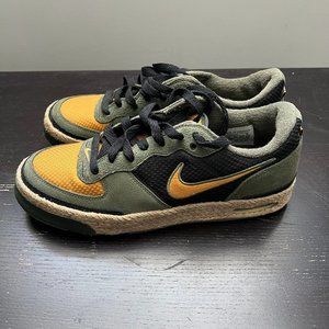 Nike Air Captivate Army Olive/Chutney-Black White (Siz 11.5)